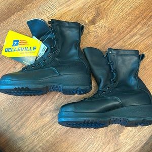 NWT Belleville steel toe boots women’s 8 1/2 or a men’s 7.